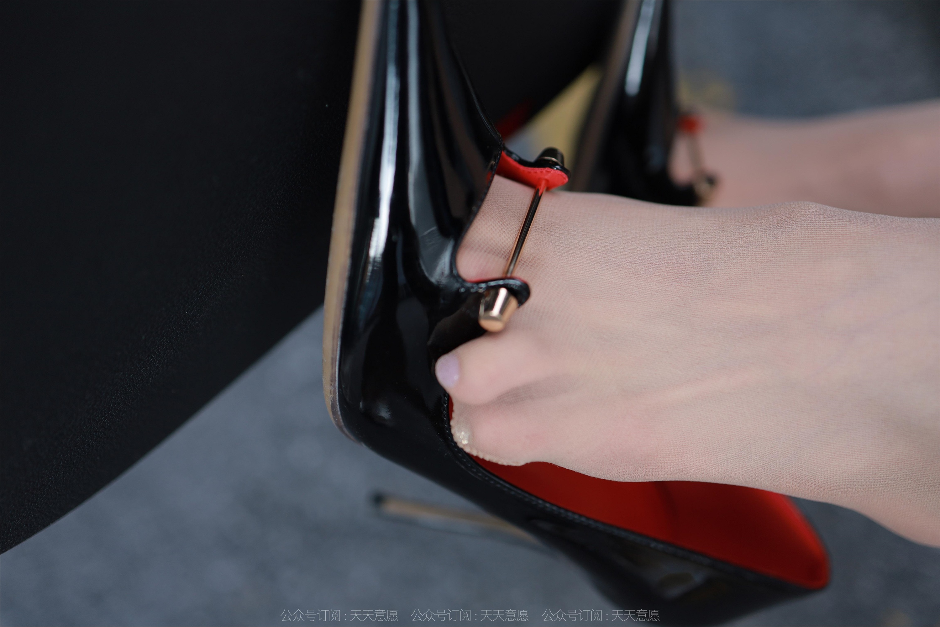 IESS异思趣向  2022.12.05 丝享家 1289 小六《车内办公》